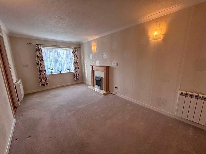 1 Bedroom Property For Sale In Cloverdale Drive, Longwell Green, Bristol, BS30