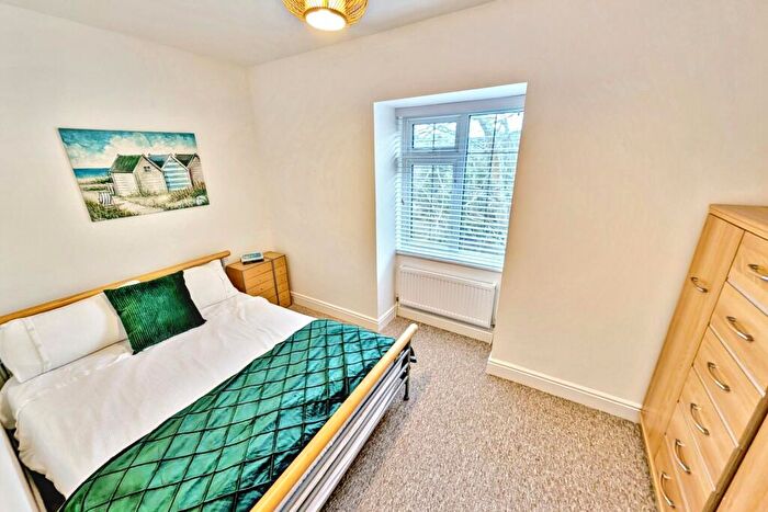 1 Bedroom Flat For Sale In East Cliff, BH1