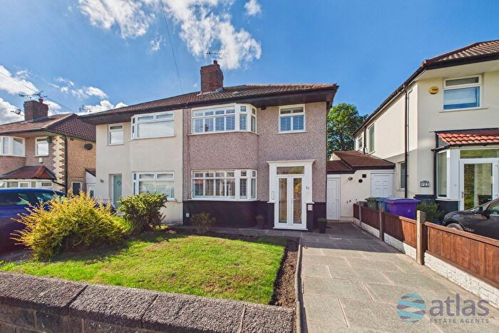 3 Bedroom Semi-Detached House For Sale In Wayville Close, Allerton, L18