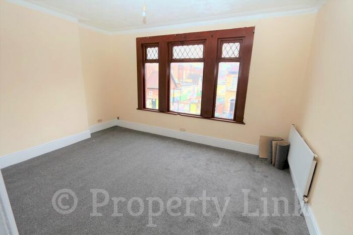 2 Bedroom Flat To Rent In Wakefield Street, London, E6