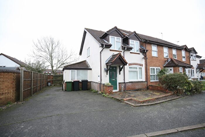 3 Bedroom End Terrace House To Rent In Radford Close, Atherstone, CV9