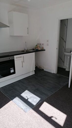 Studio To Rent In Hibbert, Luton, LU1