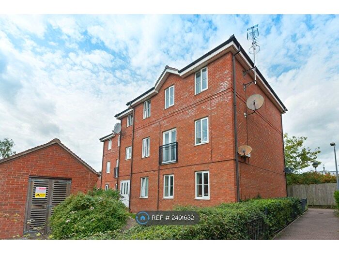 2 Bedroom Flat To Rent In Hutley Drive, Colchester, CO4
