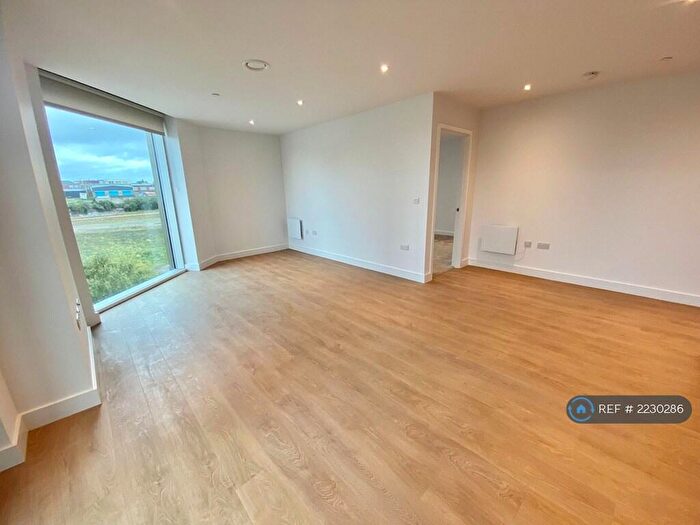 2 Bedroom Flat To Rent In Dantzic Street, Manchester, M4