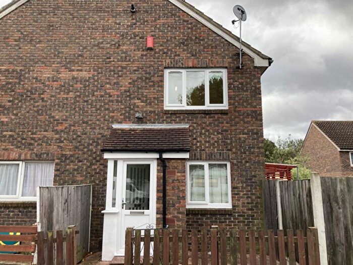 1 Bedroom House To Rent In Ashwell Close, Beckton, E6