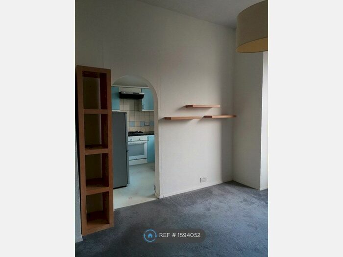 1 Bedroom Flat To Rent In Parkhurst Road, London, N11