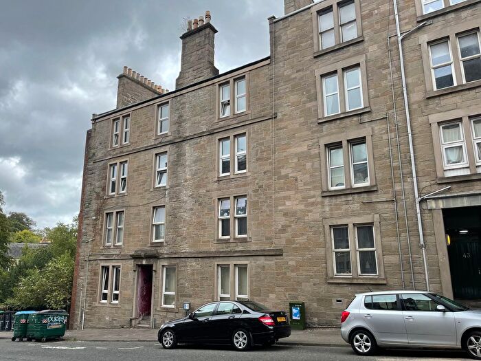 1 Bedroom Flat To Rent In Cleghorn Street, Dundee, Angus, DD2