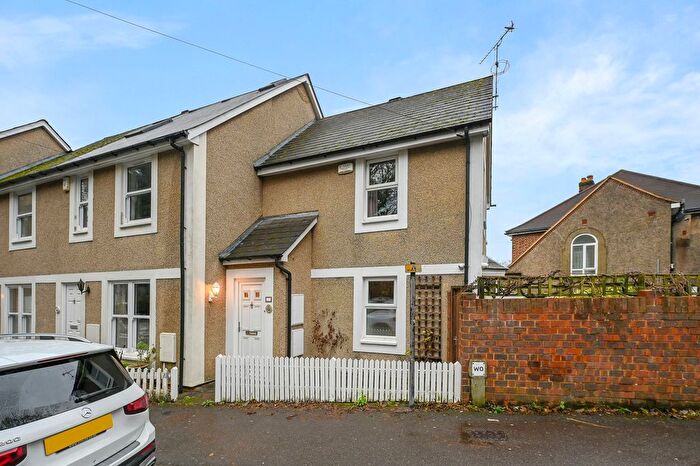 1 Bedroom End Of Terrace House To Rent In Station Way, Cheam, SM3