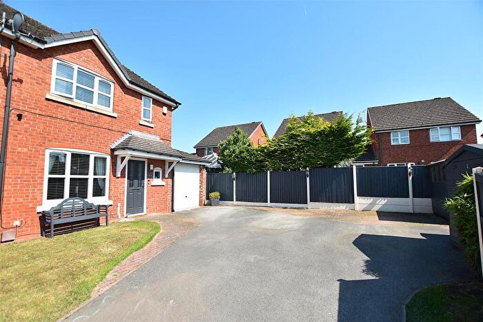 3 Bedroom Semi Detached House For Sale In Spring Gardens, Wrexham, LL11