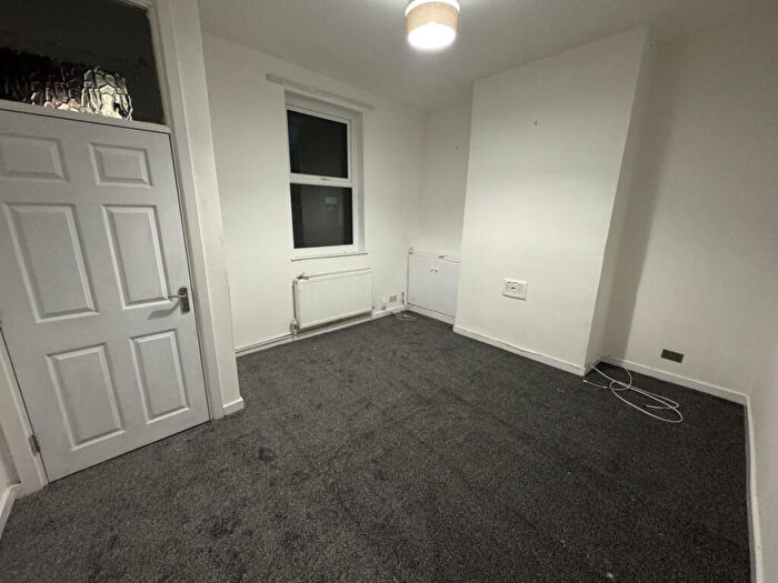 3 Bedroom Terraced House To Rent In Goldfinch Street Preston, PR1