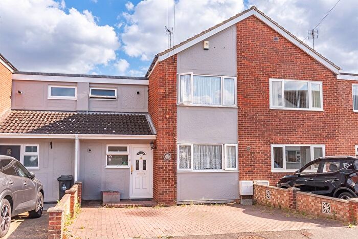 3 Bedroom Terraced House For Sale In Tennyson Road, Maldon, CM9