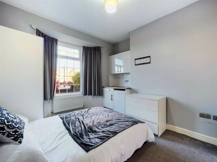 1 Bedroom House To Rent In Beckett Road, Doncaster, DN2