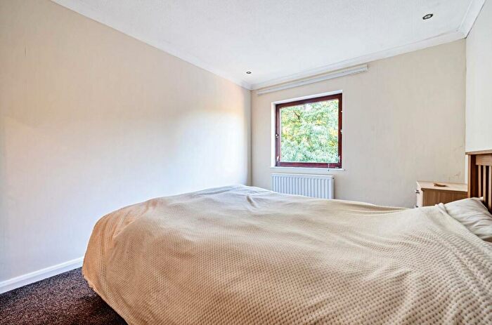2 Bedroom Apartment To Rent In Dawsmere Close, Camberley, GU15