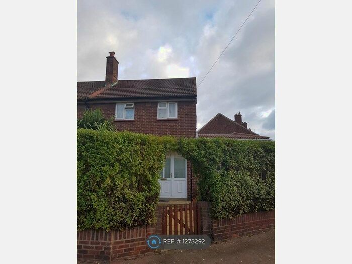 3 Bedroom Semi-Detached House To Rent In Sutton Road, Barking IG11