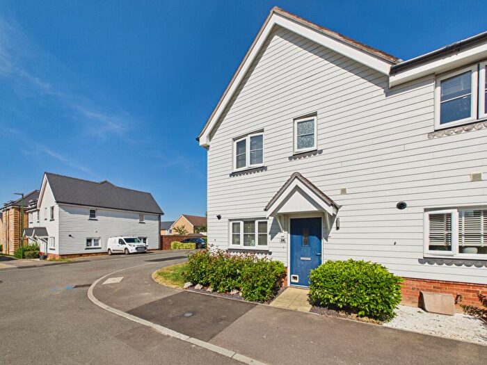 3 Bedroom Semi-Detached House For Sale In Onslow Walk, Broadbridge Heath, RH12