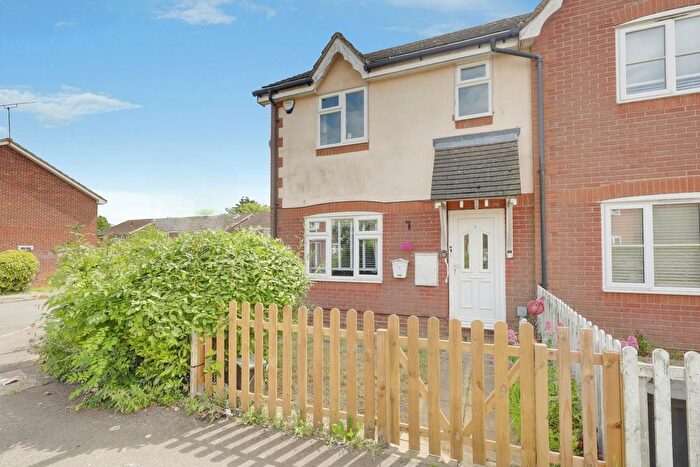 3 Bedroom Semi Detached House For Sale In Blackwater, Benfleet, SS7
