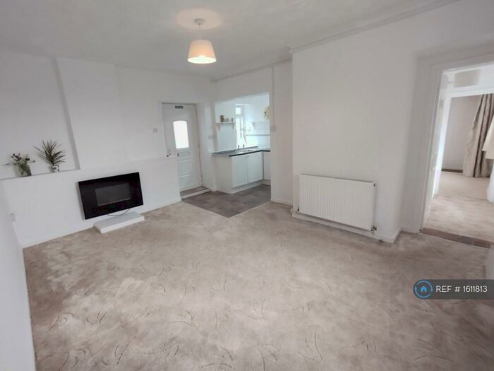 1 Bedroom Flat To Rent In North Woodlands, Newport, NP20
