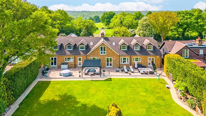 5 Bedroom Detached House For Sale In New Park Road, Newgate Street, Hertford, SG13