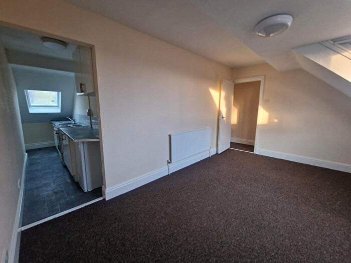 1 Bedroom Apartment To Rent In Marlborough Avenue, Princes Avenue, Hull, HU5