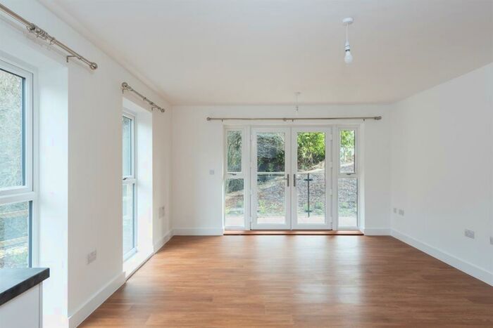 2 Bedroom Apartment To Rent In Atlas Way, Milton Keynes, MK10