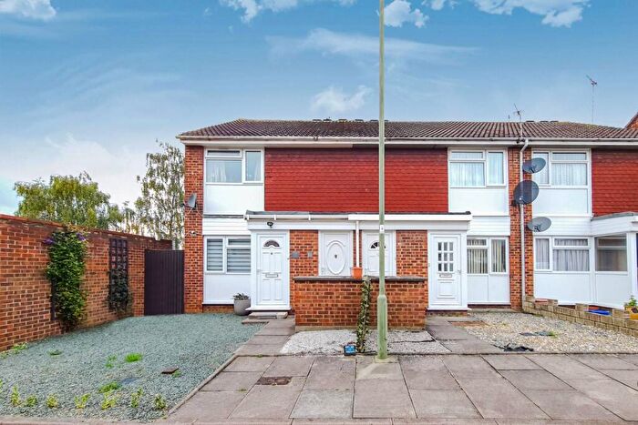 1 Bedroom Maisonette For Sale In Rankin Close, Colindale, London, NW9