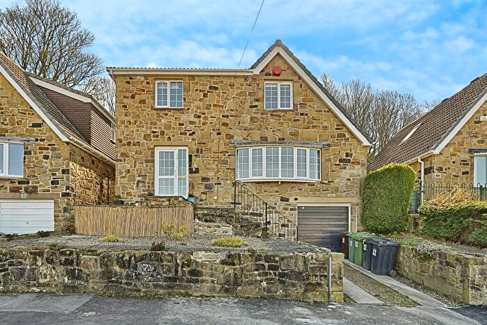 4 Bedroom Detached House For Sale In Mansion Gardens, Huddersfield, HD4