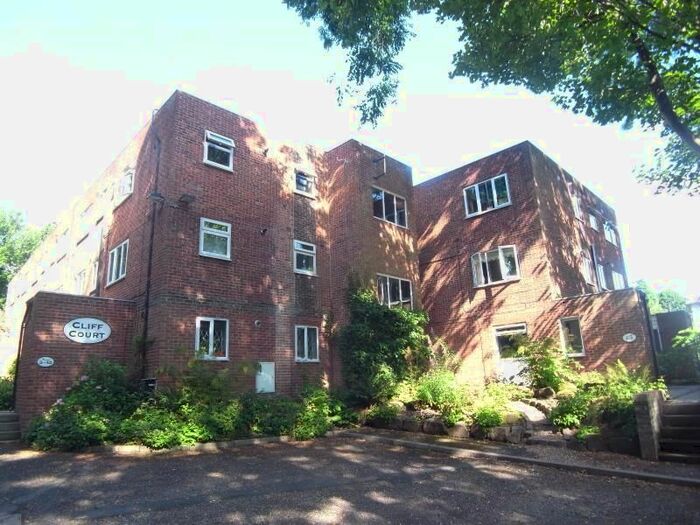 1 Bedroom Flat To Rent In Cliff Court, Cliff Road, Hyde Park, Leeds, LS6