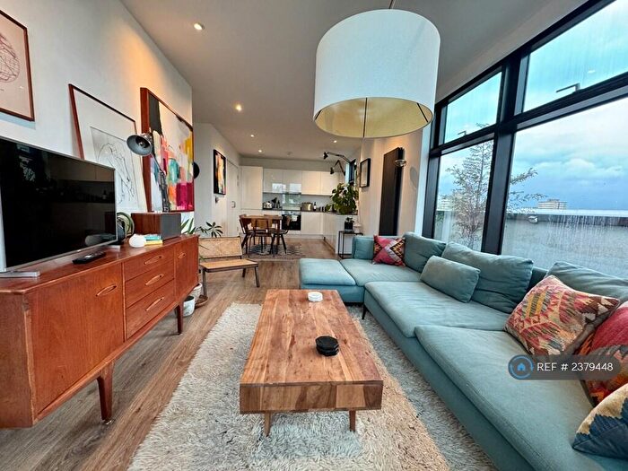 1 Bedroom Flat To Rent In Kingsland High Street, London, E8