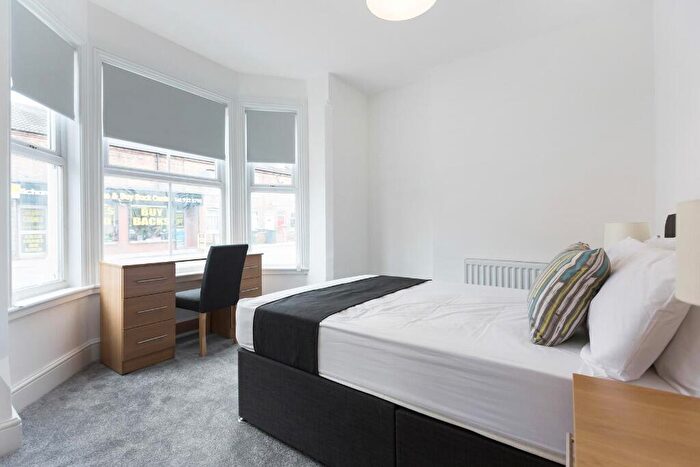 5 Bedroom House To Rent In Queens Road, Beeston, Nottingham, Nottinghamshire, NG9