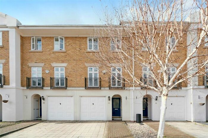 3 Bedroom Terraced House To Rent In Bevin Square, London, SW17