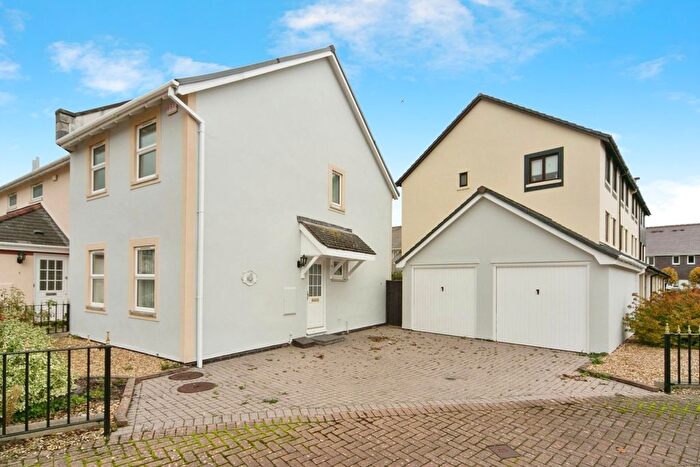 3 Bedroom Semi Detached House For Sale In Mulberry Close, Conwy, LL32