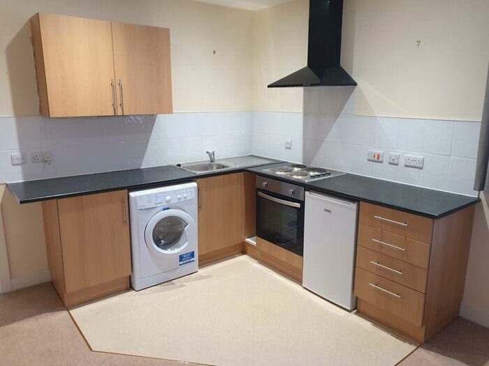 1 Bedroom Flat To Rent In High Street, Aldershot, GU11