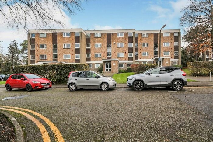 1 Bedroom Flat To Rent In Blackbush Close, Sutton, Surrey, SM2