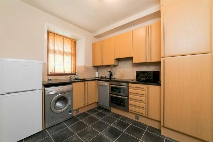 2 Bedroom Flat To Rent In St Catherines Road, Perth, Perthshire, PH1