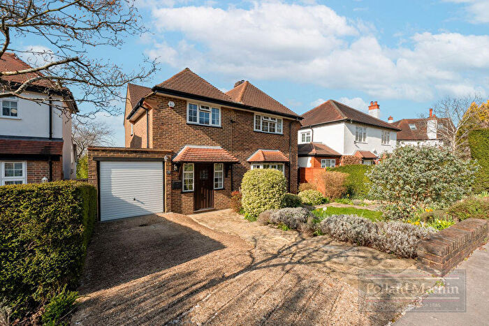 4 Bedroom Detached House For Sale In Hurst View Road, South Croydon, Surrey, CR2