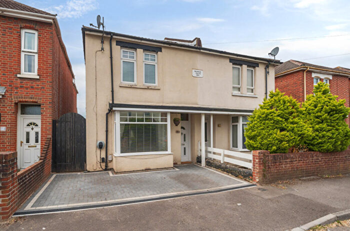 3 Bedroom Semi-Detached House For Sale In Heysham Road, Shirley, Southampton, Hampshire, SO15