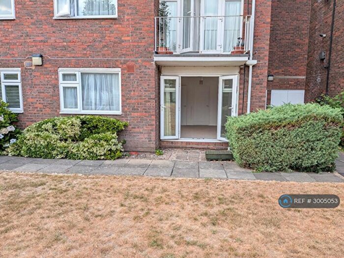 1 Bedroom Flat To Rent In Foxgrove Road, Beckenham, BR3