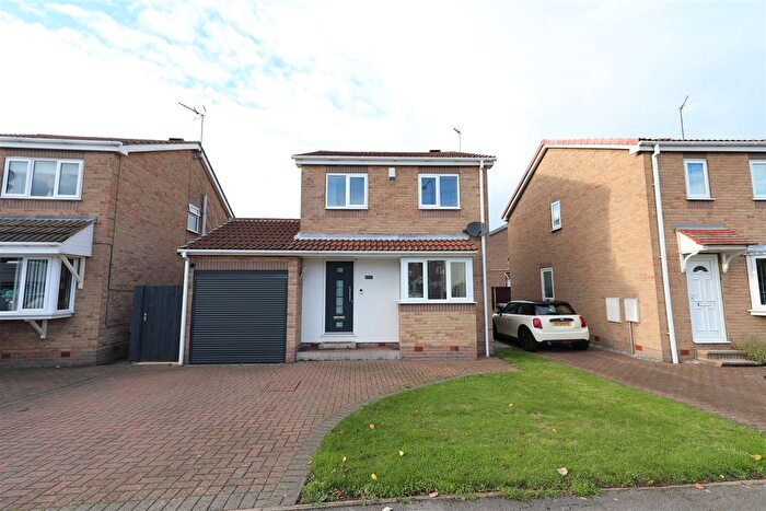 3 Bedroom Detached House For Sale In Howdale Road, Hull, HU8