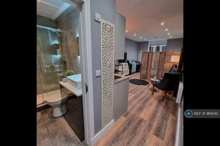 Studio To Rent In Portland Street, Huddersfield, HD1