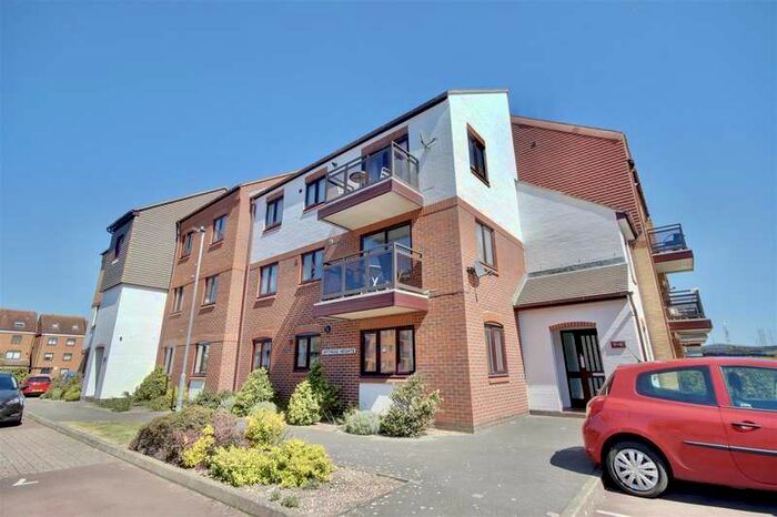 2 Bedroom Flat To Rent In Horse Sands Close, Southsea, PO4
