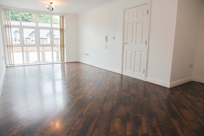 2 Bedroom Flat To Rent In Pochin Drive, St Austell, PL25