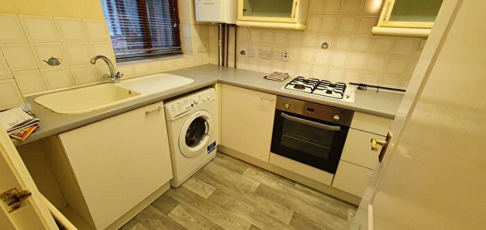 1 Bedroom End Of Terrace House To Rent In Groundsel Close, Walnut Tree, Milton Keynes, MK7