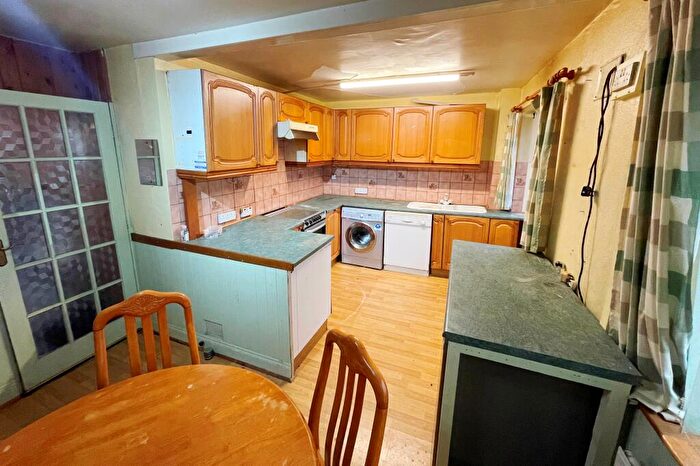 3 Bedroom End Of Terrace House For Sale In Norham Road North, North Shields, Tyne And Wear, NE29