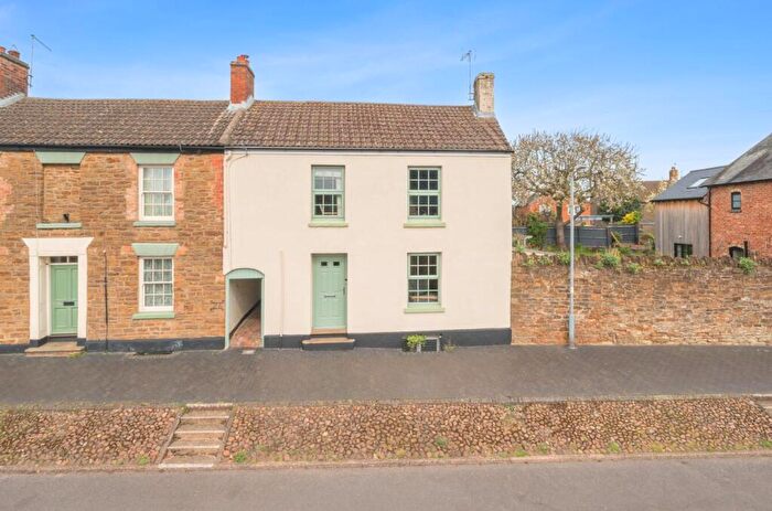 3 Bedroom Cottage For Sale In High Street, Braunston, Daventry, NN11