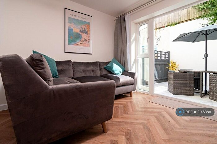 4 Bedroom Terraced House To Rent In Bournemouth, Bournemouth, BH2