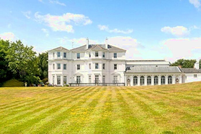 1 Bedroom Flat To Rent In Kingston Hill Place, Kingston Upon Thames, KT2