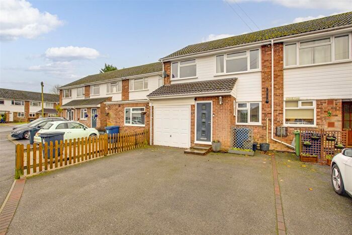 4 Bedroom Terraced House For Sale In Graeme Avenue, Prestwood, Great Missenden, HP16