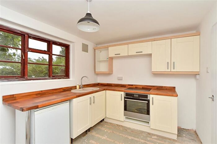 3 Bedroom Semi-Detached House For Sale In Northdown, Stockbury, Sittingbourne, Kent, ME9