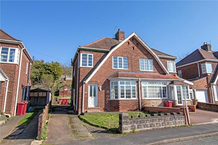 3 Bedroom Semi Detached House For Sale In Cliff Closes Road, Scunthorpe, DN15