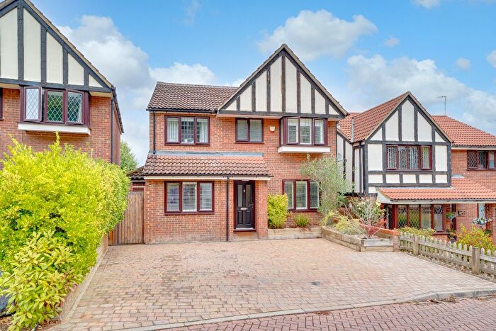 4 Bedroom Detached House For Sale In The Brambles, Royston, SG8